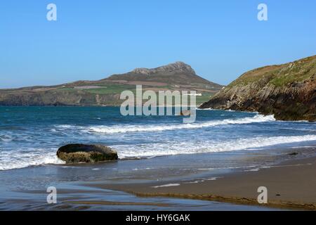 Porthselau Strand in Richtung Carn Llidi St Davids Kopf Pembrokeshire Coast National Park Wales Cymru UK GB Stockfoto