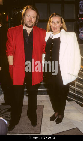 BENNY ANDERSSON Mitglied der Gruppe ABBA mit Frau Mona 1990 Stockfoto
