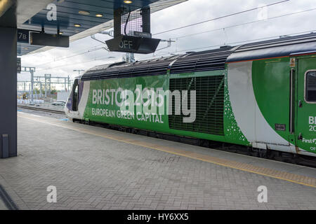 Klasse 43 hst in der grünen Lackierung der Darstellung bristolv als European Green Capital 2015. Stockfoto