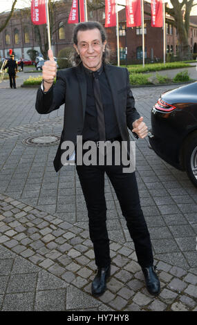 Dortmund, Deutschland. 25. März 2017. Musiker Albert Hammond kommt bei den "Steiger Awards" in Dortmund, Deutschland, 25. März 2017. Foto: Henning Kaiser/Dpa/Alamy Live News Stockfoto