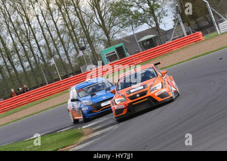 Tag des Rennens für den Hankook 24H Tourenwagen Ausdauer in Silverstone Stockfoto