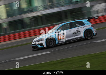 Tag des Rennens für den Hankook 24H Tourenwagen Ausdauer in Silverstone Stockfoto