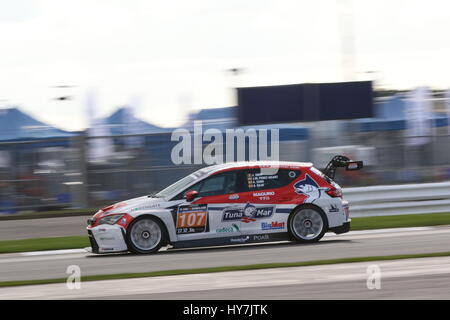 Tag des Rennens für den Hankook 24H Tourenwagen Ausdauer in Silverstone Stockfoto