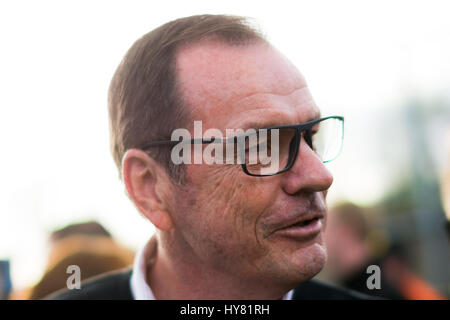 Fawkham, Longfield, UK. 2. April 2017. BTCC-Direktor Alan Gow nach Runde 3 der Dunlop MSA British Touring Car Championship in Brands Hatch Indy (Foto: Gergo Toth / Alamy Live News) Stockfoto