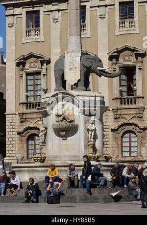 Elefanten Brunnen, Elefantenbrunnen und Palazzo Degli Elefanti, Piazza Duomo, Catania, Sizilien, Italien, Sizilien, Italien Stockfoto