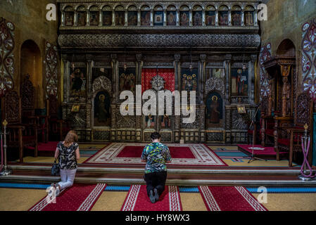 Ikonostase der rumänischen orthodoxen Kathedrale der Entschlafung der Gottesgebärerin in Cluj-Napoca, zweitgrößte Stadt in Rumänien Stockfoto