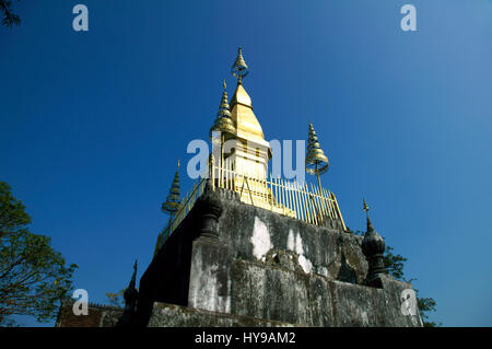 Wat Chom Si auf Gipfel von Mount Phou Si, Luang Prabang Stockfoto