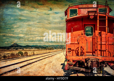 Die Rückseite von einem Dienstwagen sitzt auf einem Südbahn California. Stockfoto