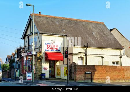 Fish &amp; Chips-Shop auf der Laleham Straße Shepperton Surrey UK Stockfoto