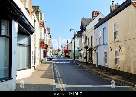 Häuser am unteren Themse Straße Sunbury auf Themse Surrey UK Stockfoto