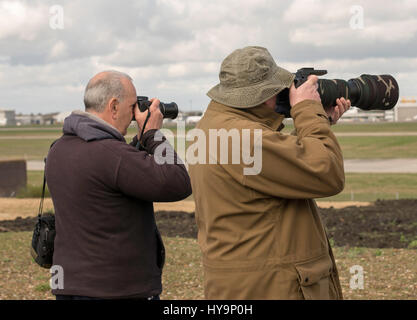 London Stansted Flughafen; Flugzeug-spotter Stockfoto