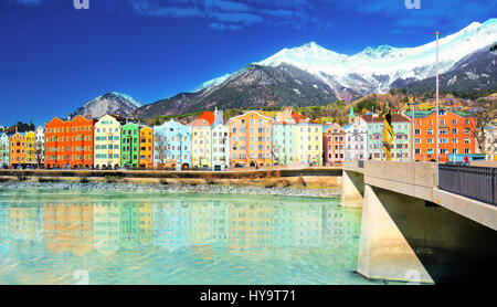 INNSBRUCK, Österreich - 11. März 2017 - Stadt-Landschaft im Stadtzentrum von Innsbruck. Es ist die Hauptstadt von Tirol in Westösterreich, Europa. Stockfoto