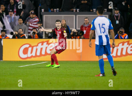 USA. 24. März 2017. Mittelfeldspieler Christian Pulisic in Aktion während der FIFA WM-Qualifikation-Spiel zwischen den USA und Honduras Avaya-Stadion in San Jose, Kalifornien. Der USA besiegt Honduras 6-0. Damon Tarver/Cal Sport Media/Alamy Live-Nachrichten Stockfoto