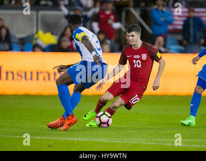 USA. 24. März 2017. Mittelfeldspieler Christian Pulisic in Aktion während der FIFA WM-Qualifikation-Spiel zwischen den USA und Honduras Avaya-Stadion in San Jose, Kalifornien. Der USA besiegt Honduras 6-0. Damon Tarver/Cal Sport Media/Alamy Live-Nachrichten Stockfoto