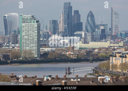 Greenwich, London, Vereinigtes Königreich. 3. April 2017. Sonniges Wetter und warmen Temperaturen haben heute im Greenwich Park genossen. Bildnachweis: Rob Powell/Alamy Live-Nachrichten Stockfoto