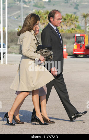 Madrid, Spanien. 3. April 2017. Königin Letizia von Spanien während verlassen Zeremonie am Madrid Flughafen anlässlich der Staat-Reise nach Japan. Madrid am Montag, 3. April 2017 Credit: Gtres Información Más lokalen on-line S.L./Alamy Live News Stockfoto