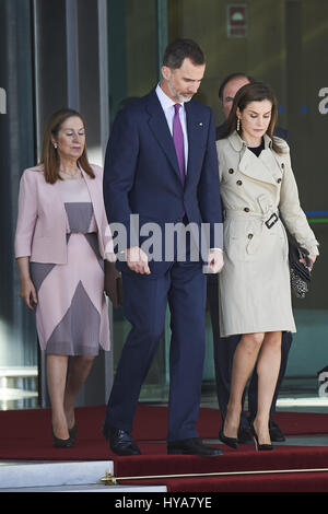 Madrid, Madrid, Spanien. 3. April 2017. König Felipe VI. von Spanien, Königin Letizia von Spanien reiste zu einem offiziellen Besuch nach Japan an Adolfo Suarez Madrid Barajas Flughafen am 3. April 2017 in Madrid, Spanien-Credit: Jack Abuin/ZUMA Draht/Alamy Live News Stockfoto