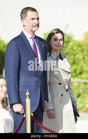 Madrid, Madrid, Spanien. 3. April 2017. König Felipe VI. von Spanien, Königin Letizia von Spanien reiste zu einem offiziellen Besuch nach Japan an Adolfo Suarez Madrid Barajas Flughafen am 3. April 2017 in Madrid, Spanien-Credit: Jack Abuin/ZUMA Draht/Alamy Live News Stockfoto