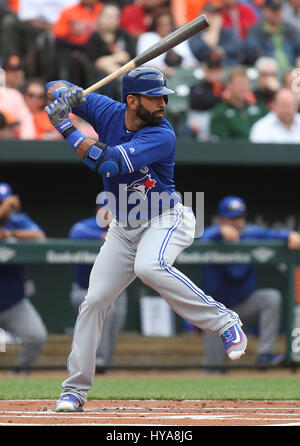 Baltimore, Maryland, USA. 3. April 2017. Toronto Blue Jays RF Jose Bautista (19) at bat während eines Spiels gegen die Baltimore Orioles im Oriole Park at Camden Yards in Baltimore, MD am 3. April 2017. Foto / Mike Buscher/Cal Sport Media Credit: Cal Sport Media/Alamy Live-Nachrichten Stockfoto