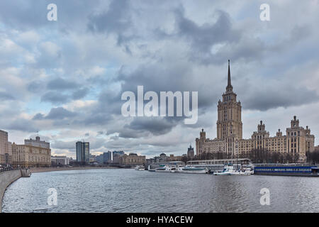 Moskau - 10. Januar 2017: Hotel Ukraina in Moskau Stockfoto