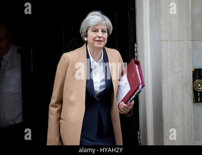 PrimeMinister, Theresa May, Blätter Nr. 10 für Prime Minister Fragen zu den Houses of Parliament Stockfoto