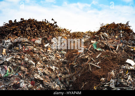 Altmetall bereit für recycling - Industrie-Bereich. Stockfoto