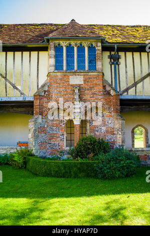 Detail des historischen Gebäude am Krankenhaus des Heiligen Kreuzes in Winchester, Hampshire Ambulatoriums. Stammen Sie diese aus dem 12. Jahrhundert. Stockfoto