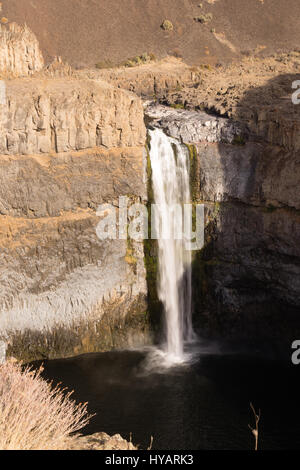 Palouse River fällt über Klippen einen Wasserfall mit dem gleichen Namen erstellen Stockfoto