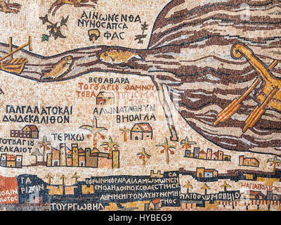 Totes Meer, Jordanien - 19. Februar 2012: moderne Replik des alten Madaba-Karte. Madaba-Mosaik-Karte ist Teil des Bodenmosaik in alten byzantinischen Kirche Saint Stockfoto