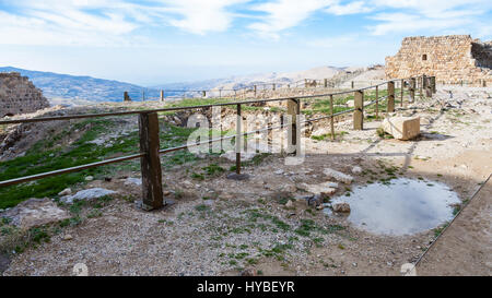 AL-KARAK, Jordanien-20. Februar 2012: Freiplatz mittelalterliche Kerak Burg im Winter. Kerak Burg ist eine der größten Burgen der Kreuzritter in der Lev Stockfoto