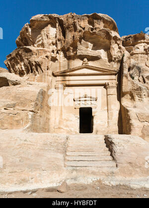 Reisen Sie nach Nahost Land Jordanien - altes Grab in Little Petra Stadt (Siq al-Barid Station) im winter Stockfoto