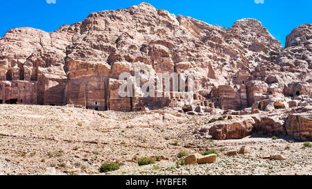 Reisen Sie nach Nahost Land Jordanien - Ansicht der Königsgräber in antiken Petra Stadt im winter Stockfoto