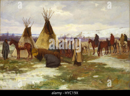 Joseph Henry Sharps „Grabbeispiel eines Krähenhäuptlings“ (um 1905) zeigt eine bedeutende Zeremonialszene der amerikanischen Ureinwohner. Das Gemälde zeigt anschaulich die feierliche Prozession und zeigt Sharps Meisterschaft in der Darstellung indigener Bräuche und der spirituellen Bedeutung solcher Ereignisse. Stockfoto