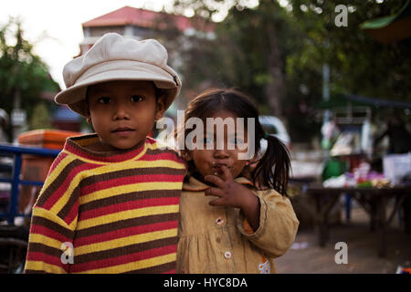 Kinder Jungen und Mädchen, Phnom Penh, Kambodscha Stockfoto