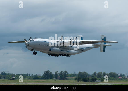 Schwere Transportflugzeuge ein 22A Antey, Rostow am Don, Russland, 4. Juni 2013 Stockfoto