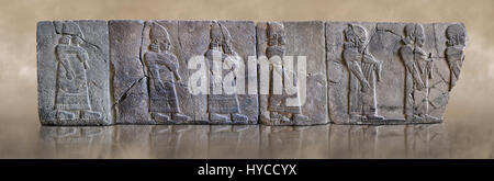 Relief-Panels Orthostat mit Darstellung von Hofbeamten, dienten sie als Wandverkleidung der Paläste auf der Burg Sam'al - Zincirli. Pergamon Stockfoto