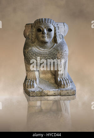 Spalte Sphix Skulptur Grundträger. Gefunden Sie in der North Hall in der Burg Sam'al - Zincirli. 8. Jahrhundert v. Chr. Basalt. Vorderasiatisches Museum, Pergamon Stockfoto