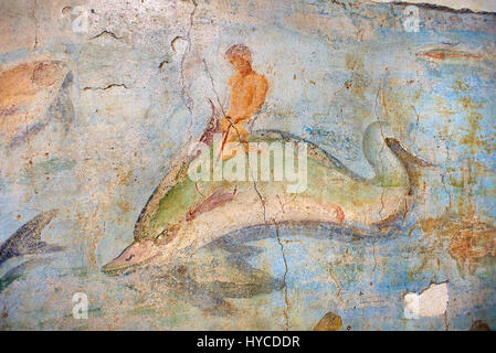 Roman Fresco mit einem Boot für ein Festival und Unterwasserwelt ab dem zweiten Quartal des ersten Nachchristlichen Jahrhunderts dekoriert. (Mosaico Fauna Marina da Porto fluv Stockfoto