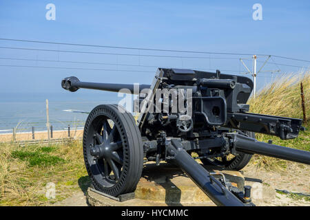 Deutsch Zweiter Weltkrieg Pak 40 75 mm Panzerabwehrkanone auf Raversyde Atlantikwall / Freilichtmuseum Atlantikwall in Raversijde, West-Flandern, Belgien Stockfoto