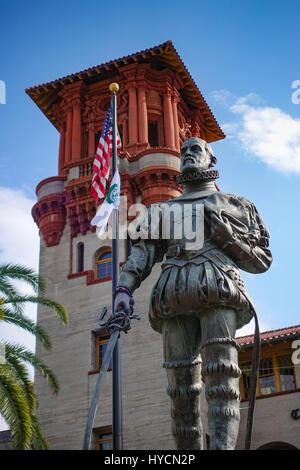 Statue von Don Pedro Menendez de Aviles außerhalb der Lightner Museum in St. Augustine, Florida Stockfoto