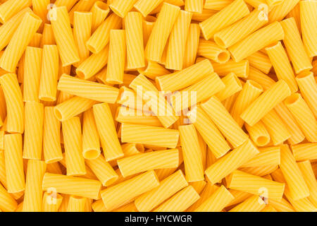 Italienische Teigwaren Pasta Rohkost Hintergrund oder Textur hautnah Stockfoto
