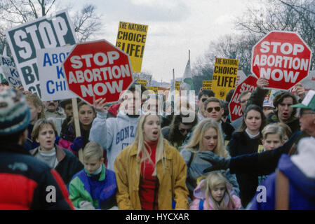 Jährliche Recht auf Leben März geht von der Vorderseite des Supreme Court in Washington DC., 22. Januar 1995. Foto: Mark Reinstein Stockfoto