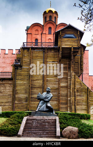 Denkmal für Jaroslaw der Weise an der goldene Tor in Kiew Stockfoto