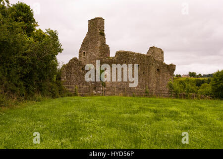 TULLY CASTLE, Nordirland - Ruinen von Tully Castle, in der Nähe von Enniskillen, am unteren Lough Erne. Tully Castle, County Fermanagh, nahe dem Dorf Blaney Anfang 1600 erbaut. Stockfoto