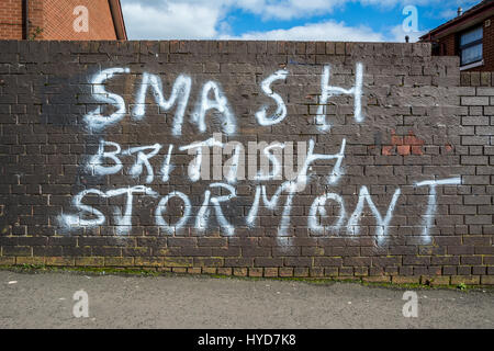 Britische Stormont Graffiti in New Lodge Bereich von Belfast zu zerschlagen Stockfoto