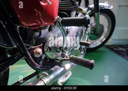 Altes Royal Enfield Motorrad in die Motor-Museum in Bourton-on-the-Water Stockfoto