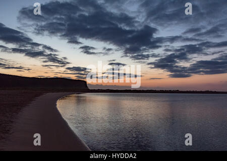 Sonnenaufgang am Strand von Durras in New South Wales, Australien Stockfoto