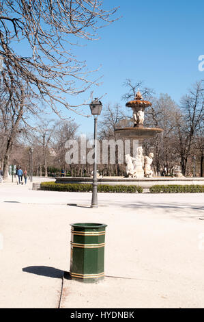 Brunnen, Parque del Retiro, Madrid, Spanien Stockfoto