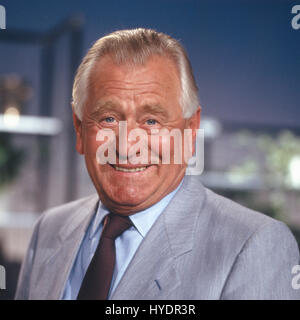 Deutscher Tierfilmer, Rox und Publizist Heinz Sielmann, Deutschland 1980er Jahre. Deutsche docmentarist, Produzent und Herausgeber Heinz Sielmann, Deutschland der 80er Jahre. Stockfoto