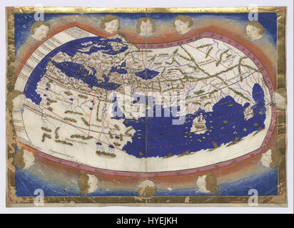 Die *Ptolemaios World Map* ist eine frühe und bedeutende Karte des griechischen Geographen *Claudius Ptolemaios*. Es repräsentiert das antike Verständnis der Welt, kombiniert geographisches und astronomisches Wissen der Zeit. Ptolemaios Karten legten die Grundlage für spätere kartographische Fortschritte in der westlichen Welt. Stockfoto
